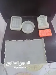  1 قوالب ريزن مع جميع الالوان بسعر 20 دينار  الموقع الحصن اربد
