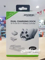  1 Xbox Controller charging dock