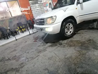  4 تويوتا لاند كروز موديل 2005