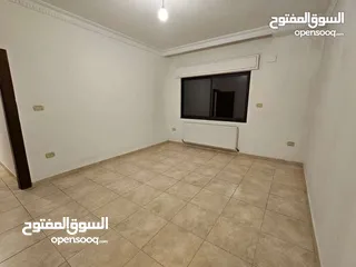  11 شقة فارغة للايجار -3نوم -شارع مكه -(2205)