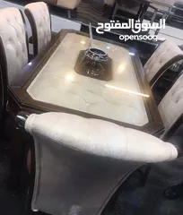  1 طاولة سفره بحالة ممتازه