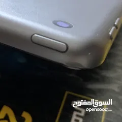  2 ايباد أبل 8