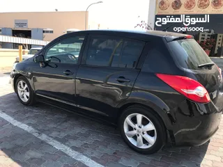  2 Nissan tiida 2008  oman tiida 1.6cc full option