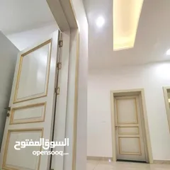  3 شقة للبيع في بن عاشور شارع الجرابة تشطيب حديث مسقوف 220