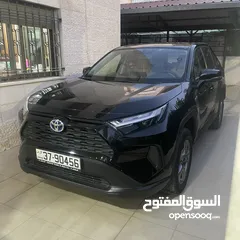  1 Toyota Rav4 model 2023  وارد الوكالة و ما زالت تحت الكفالة قطعت فقط 29 الف كيلو فحص كامل بلا حوادث