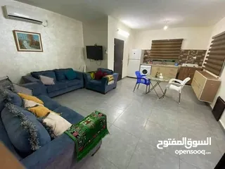  4 شاليه للبيع سعر مغري كاش او البدل لعدم التفرغ وسعر خاص جدا لمن يساعد بحل مشكلة مع شركة تامين سيارات