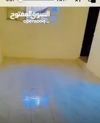  10 بسبب السفر شقه ارضي للبيع 3 غرف نوم و2وصالونين و 3حمامات و2 ومطبخين وحديقه صغير 3-4م داخل المنزل في
