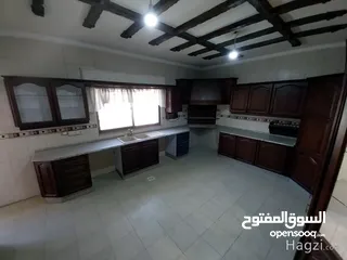  3 شقه طابقيه للبيع في دير غبار بجانب الخدمات بمساحة 300 متر ( Property ID : 30611 )