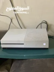  3 جهاز Xbox one s  اكس بوكس ون اس شغال على الفحص 100‎%‎ مستعمل مع يد تحكم لاسلكية وCD عدد 2