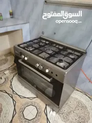  2 Good condation five burner oven