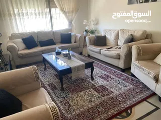  3 غرفة جلوس وطاولة سفرة وطاولة تلفزيون