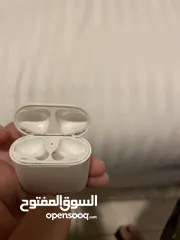  4 AirPods 1st generation (used)