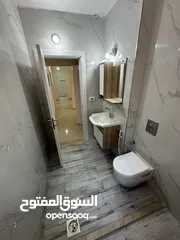  4 ثلاث غرف غير مفروش للايجار