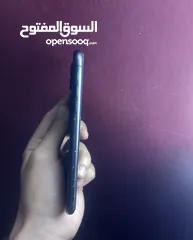 8 iPhone 11 للبيع كااش