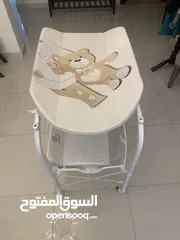  1 Stand طفل صغير للغيار والاستحمام في حاله ممتازه