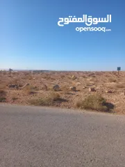  3 ارض للبيع شرق جامعة العلوم والتكنولوجيا