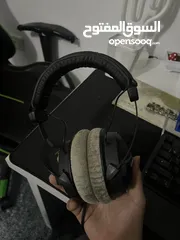  4 سماعة شبه جديدة Beyerdynamic dt 770 pro  بيرداينامك 80ohm