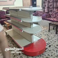  1 رفوف وسط سوبرماركات