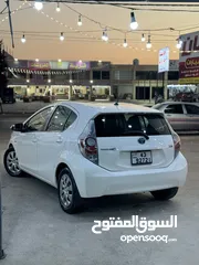  4 تويوتا بريوس c 2014 بطاريه الشركه