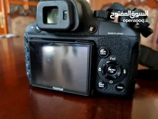  4 Fujifilm X-S1 DSLR Camera