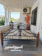  1 سرير حديدي للبيع