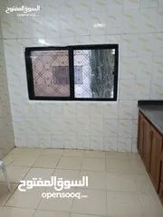  18 شقة للايجار 3 غرف موقع هادئ و قريب من الخدمات