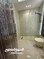  16 شقة جديدة - لم تسكن - خلدا - 4نوم 2ماستر - 240م - بلكونتين بإطلالــــه مميزة - قرب الخدمات العامة