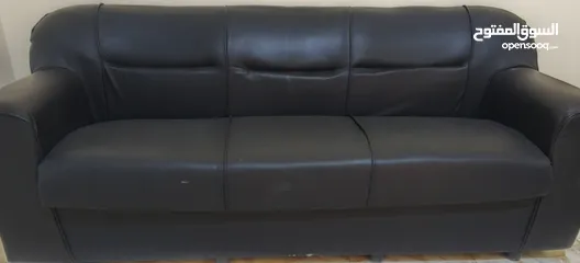  5 اثاث مكتبي كامل بحالة جيدة للبيع