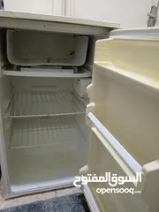  2 ثلاجة LG مكتبية بحالة ممتازة