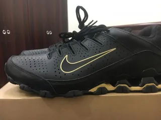 1 حذاء رياضي نايكي Nike أصلي أوريجنال جديد مقاس 45