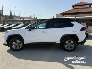  19 تويوتا RAV4 ترخيص 2022 محرك 2500 هايبرد جير أوتوماتيك 296 حصان