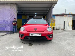 2 Volkswagen  Beetle