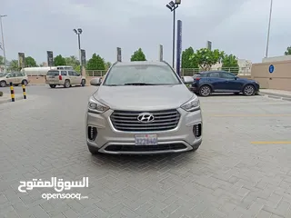  4 HYUNDAI GRAND SANTA FE