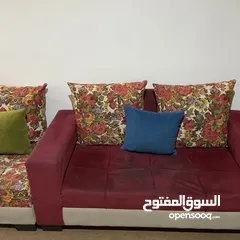  2 طقم كنب للبيع قابل للتفاوض