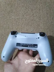  2 ايد بلايستيشن 4 جديدة  أصلية  البطاريه 1000 و مدخل شاحنها تايب سي