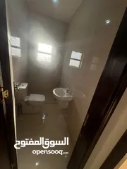  10 شقة سكنية للبيع