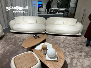  2 طقم كنب فاخر جدا جدا لون مميز 99٪؜ جديد تم شرائه ولم يستخدم