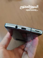  4 sharp Aquos r6 ياباني