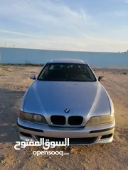  1 بي أم 525 BMW