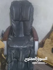  1 جهاز تدليك شغال مئة بالمية