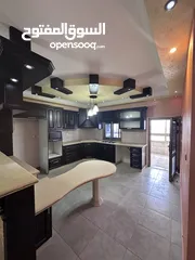  3 شقة بالقرب من مفرق ال17