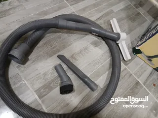  2 مكنسة كهربايه غي في حاله جيده جدنننن وا جديده علا السدخدام