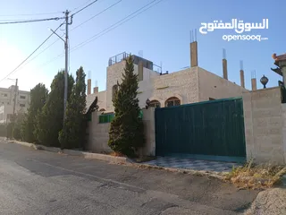  1 بيت مستقل للبيع