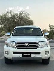  1 Toyota L/Cruiser VXR 5.7 - 2014
