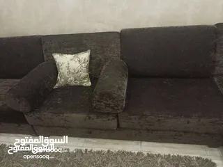  7 اثاث مستعمل بحالة الجديد حالته ممتازه.