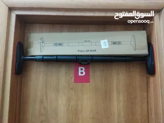  8 عصا التعلق على الباب pull up bar