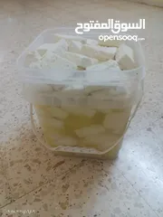  1 متوفر جبنه غنم وجبنه معز