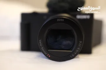  7 كاميرا ZEISS – بحالة ممتازة