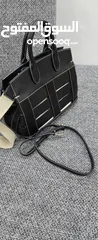  23 شنطة جلد طبيعي ( salvatore ferragamo calfskin thestudiocagebagsella) صناعة ايطالية