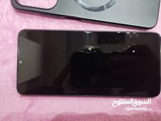  3 هاتف ايتل A50 جديد استعمال خفيف لمدة 4 شهور فقط للبيع بسعر 2800 قابل للتفاوض مش هنختلف عن اي شي